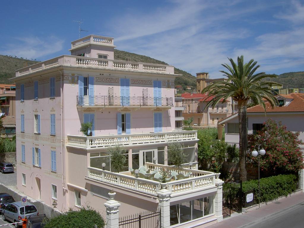Hotel De La Plage Pietra Ligure Luaran gambar
